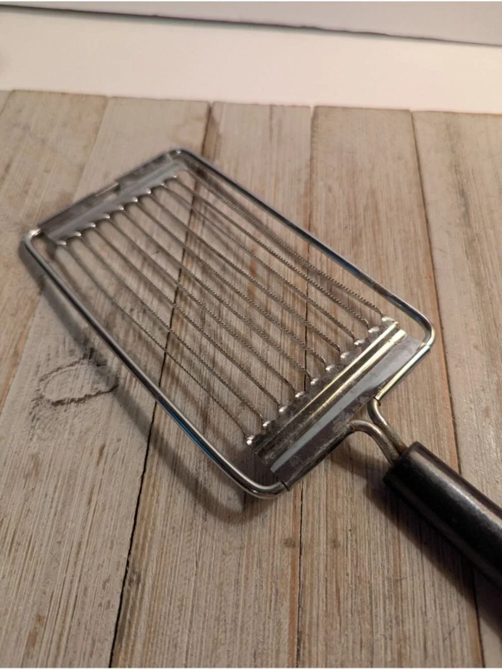 Vintage #2 Ekco Miracle Tomato Slicer Kitchen Gadget Black Handle